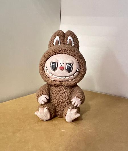 Фигурка из шоколадной глазури Лабубу 7 см, коричневый