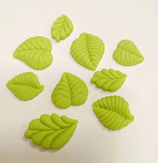 Фигурка из шоколадной глазури Листики 2,3см (9шт)